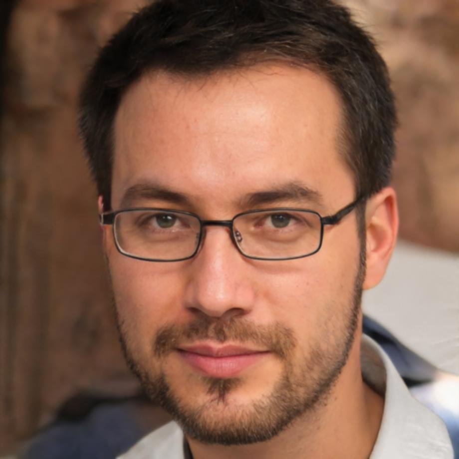 Instructor Darragh Pemberton teaching financial analysis